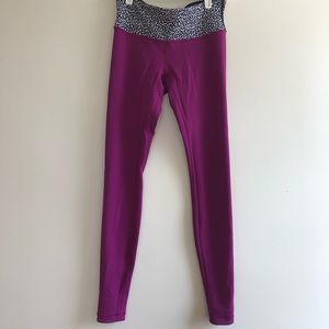 Lululemon reversible leggings black and magenta XS